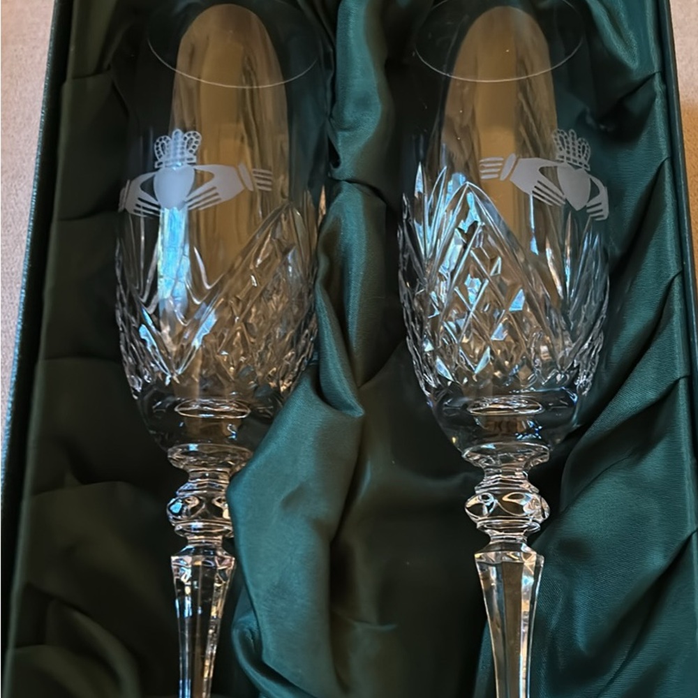 Galway Irish Crystal Claddagh Ring Toasting flutes